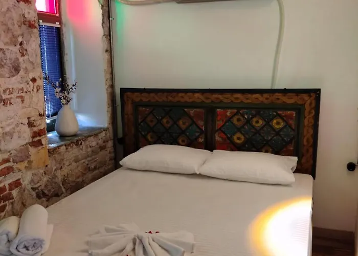 Latibule Adahan * Ayvalı